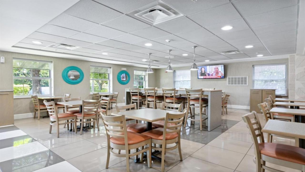 Holiday Inn Express Williamsburg North By Ihg Norge Zewnętrze zdjęcie